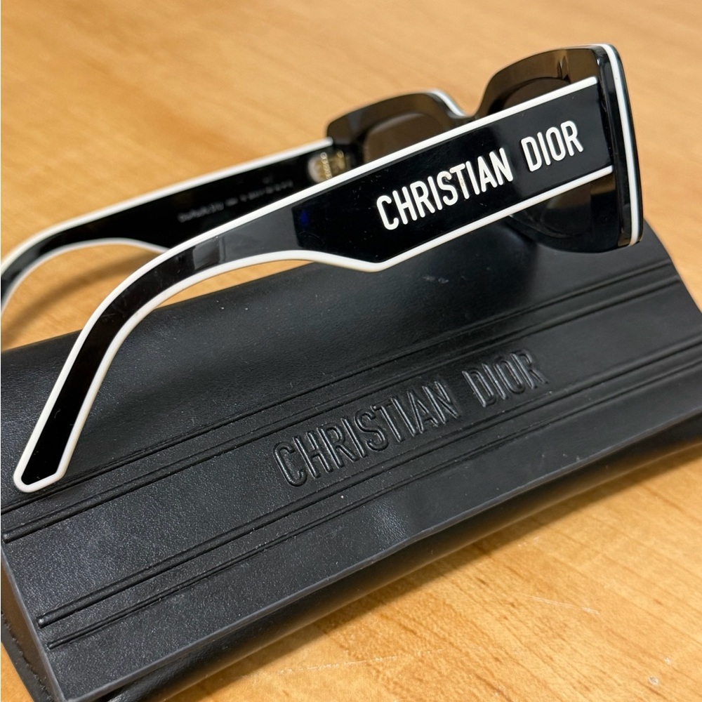 Dior Black Rectangular Sunglasses - image 3